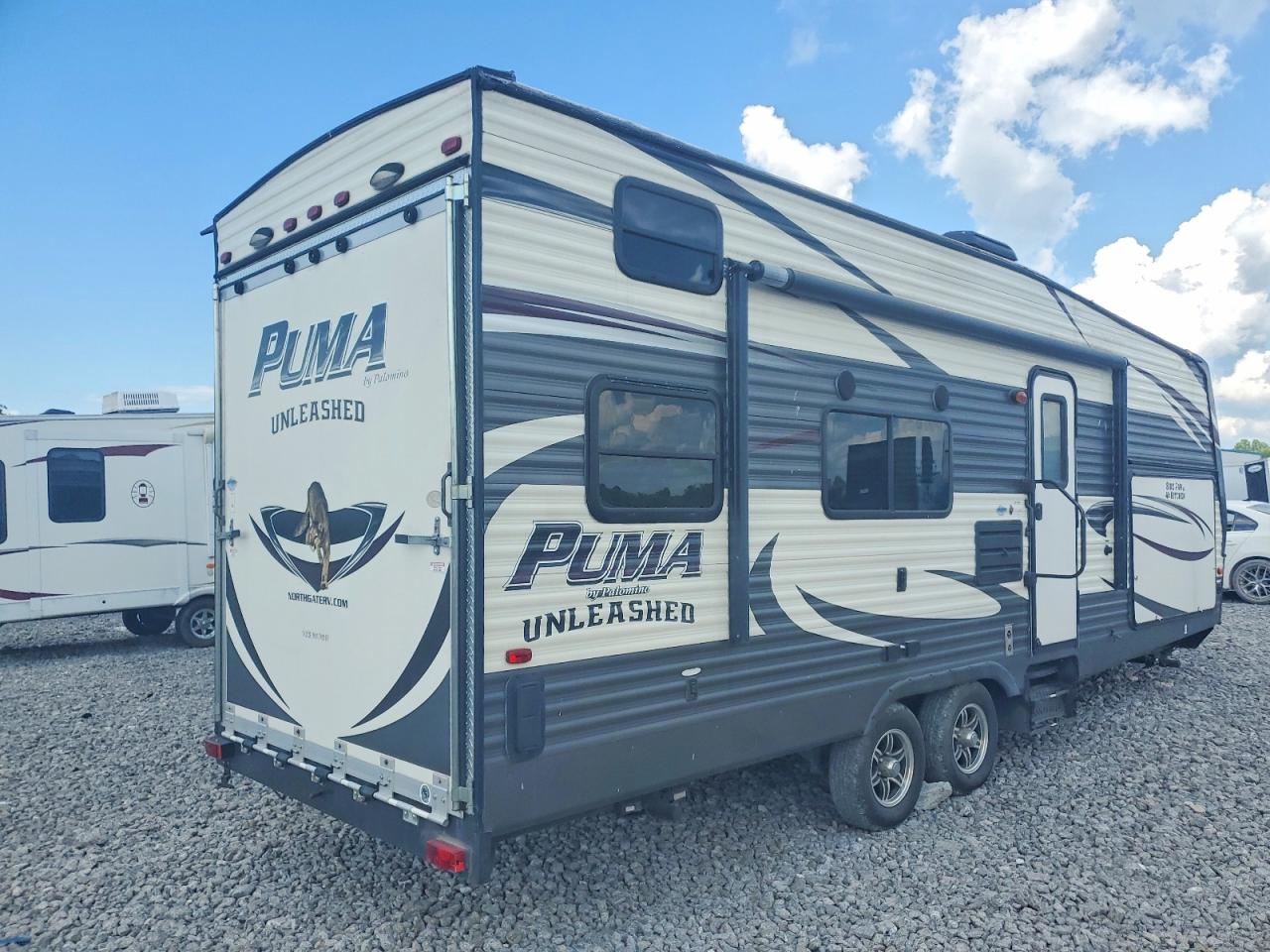 2015 FOREST RIVER PUMA