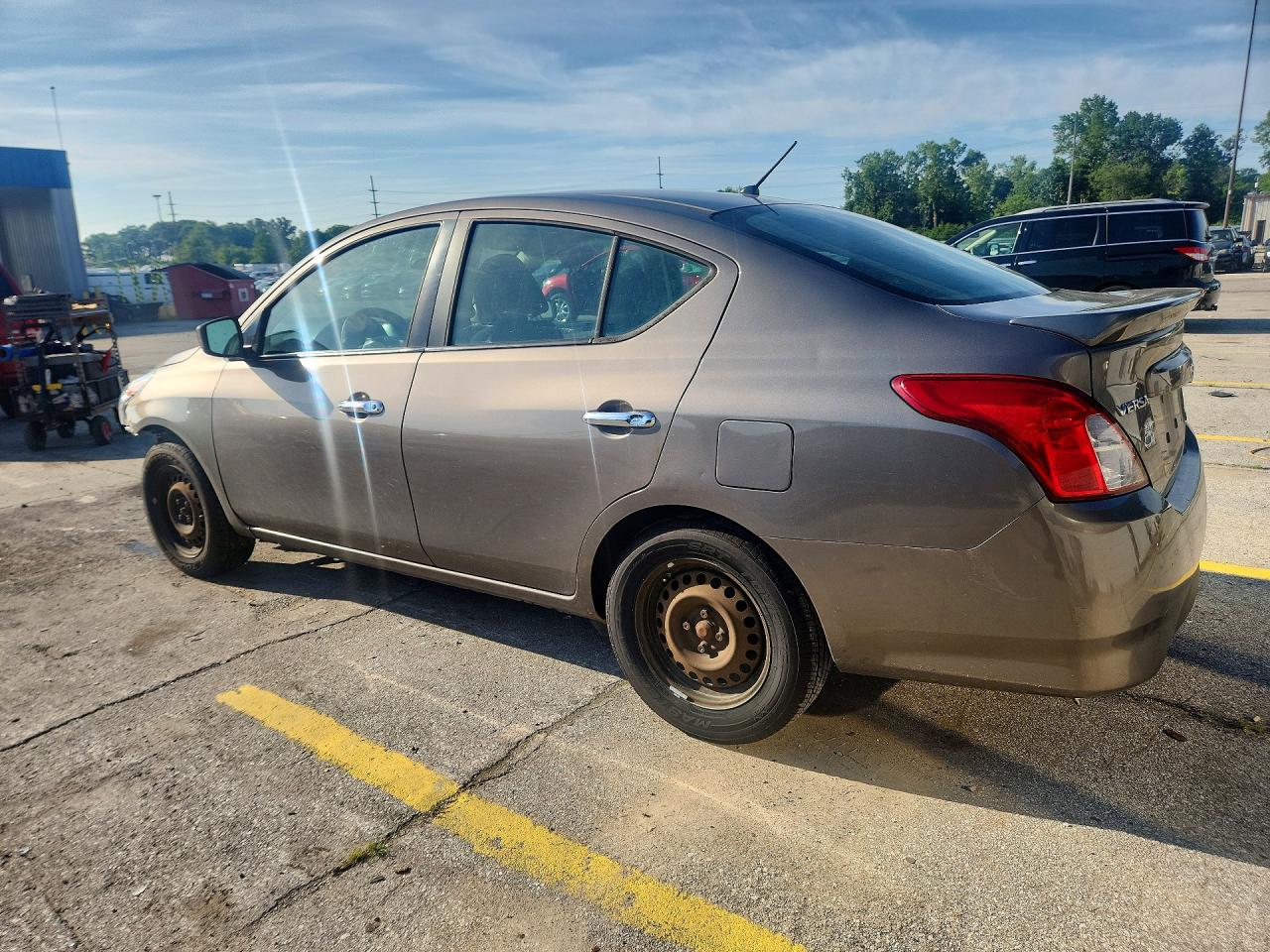 2016 NISSAN VERSA