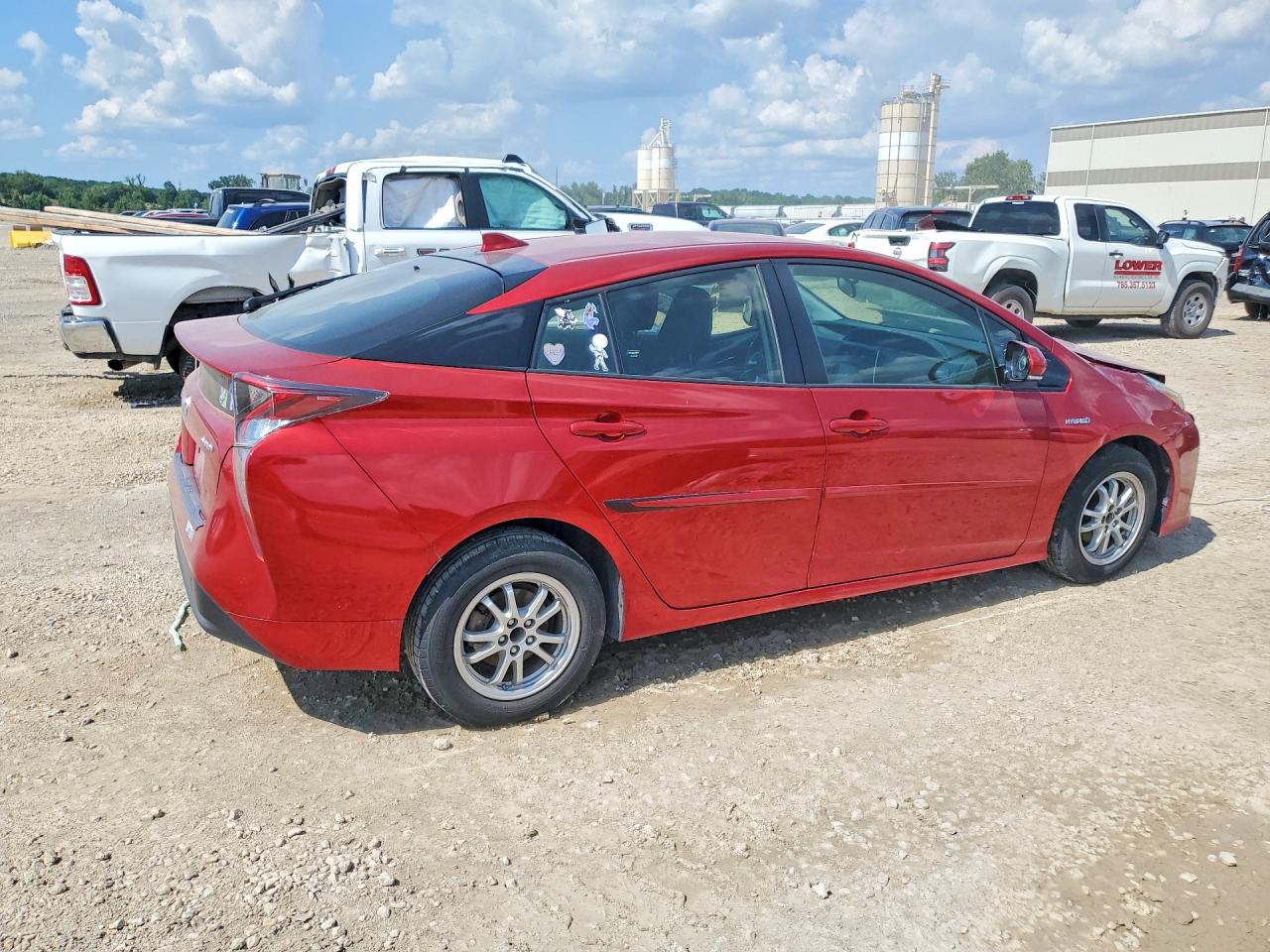 2016 TOYOTA PRIUS
