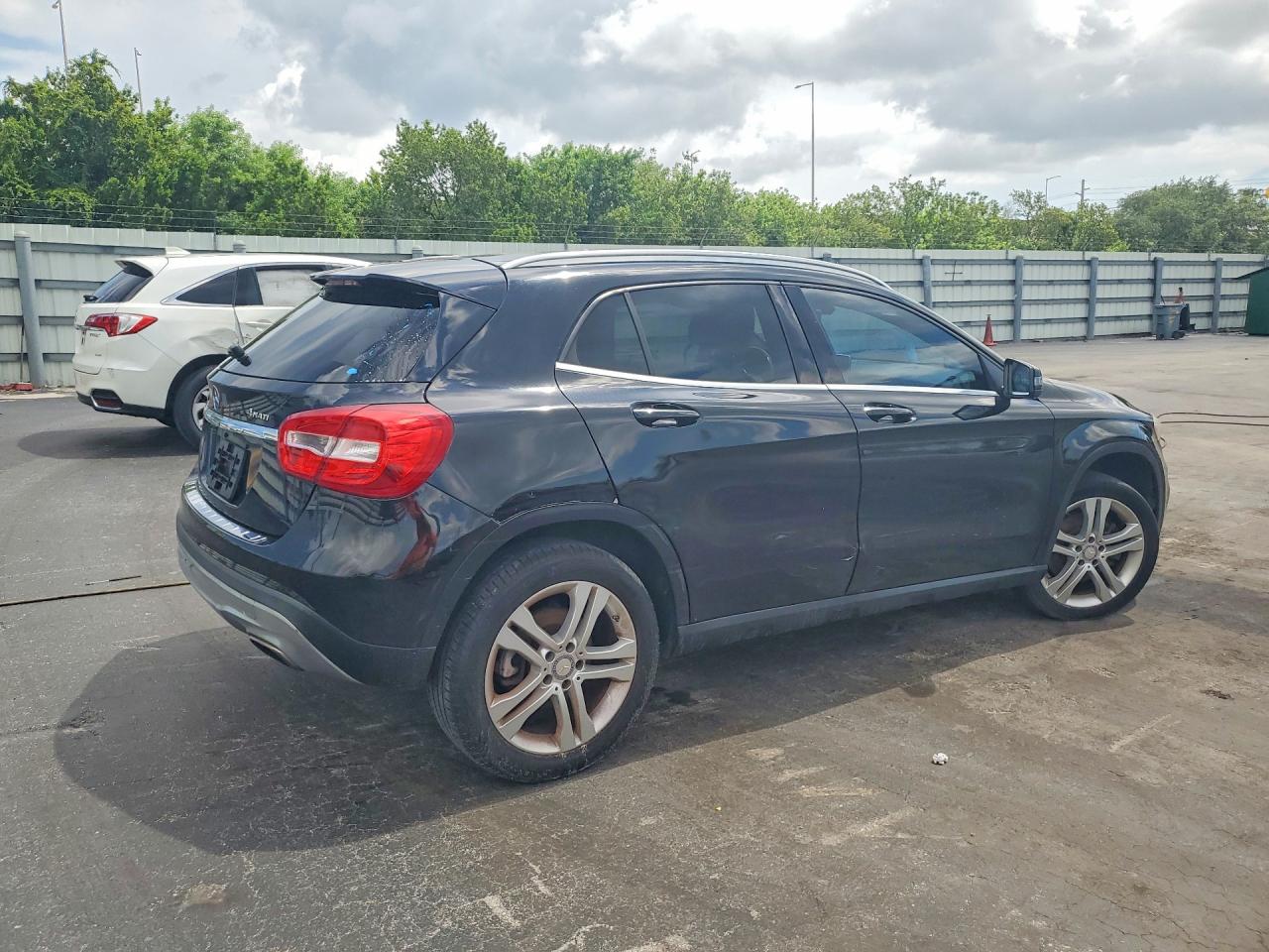 2016 MERCEDES-BENZ GLA-CLASS