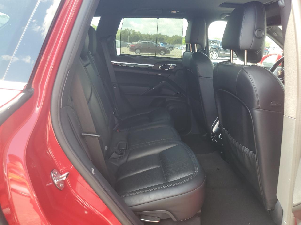 2016 PORSCHE CAYENNE