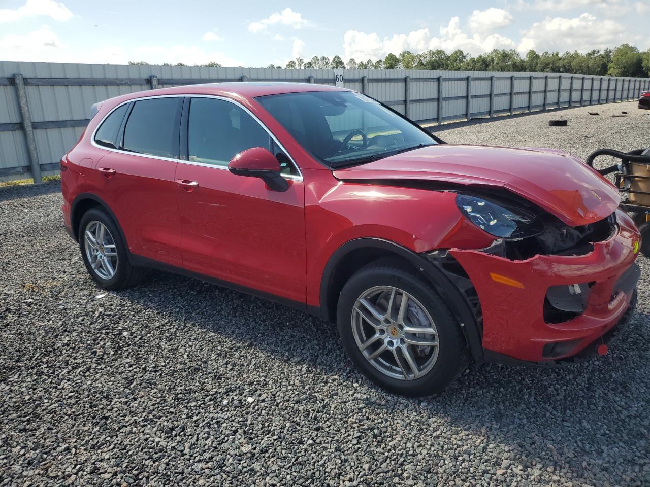 2016 PORSCHE CAYENNE