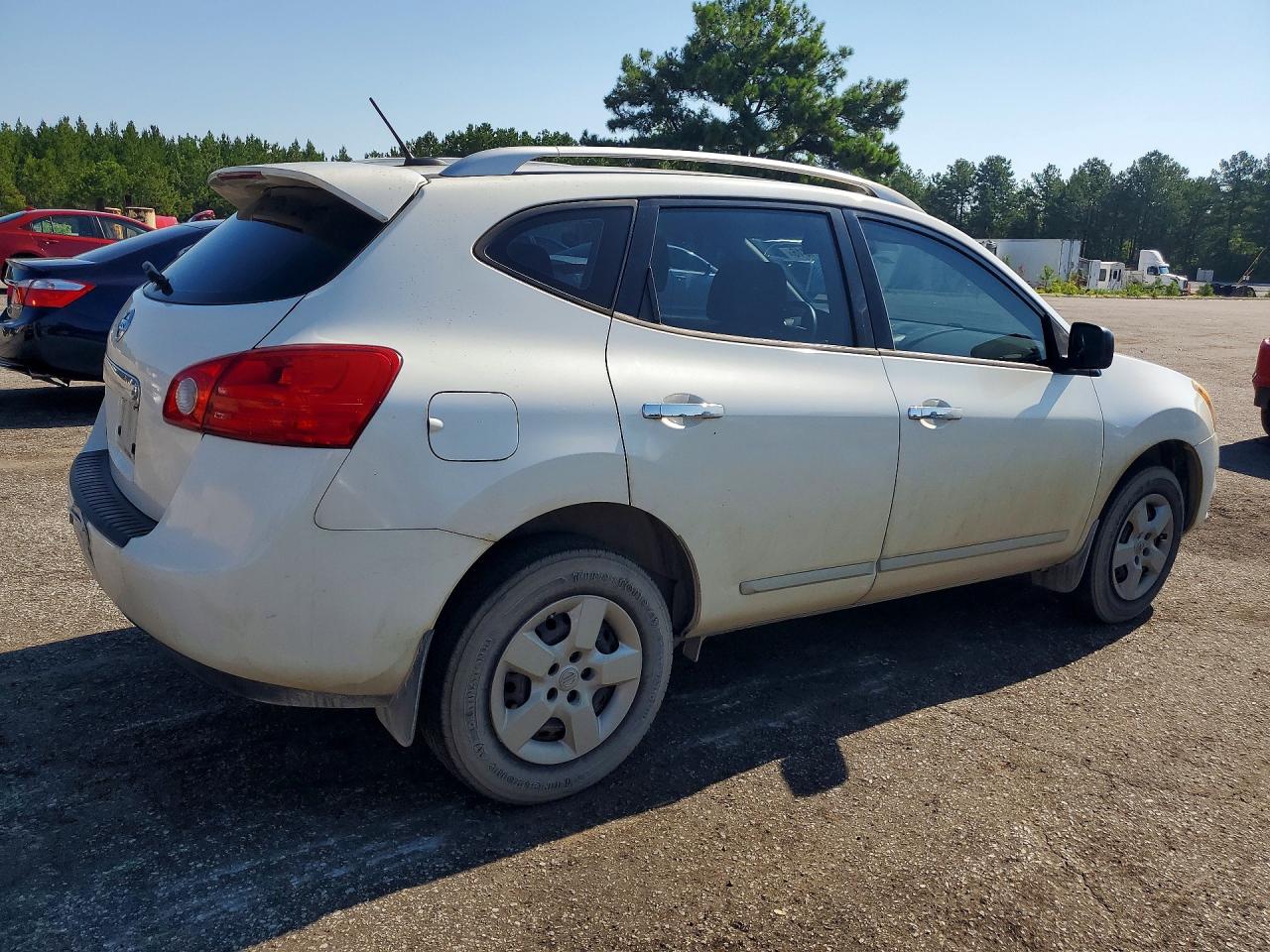 2015 NISSAN ROGUE