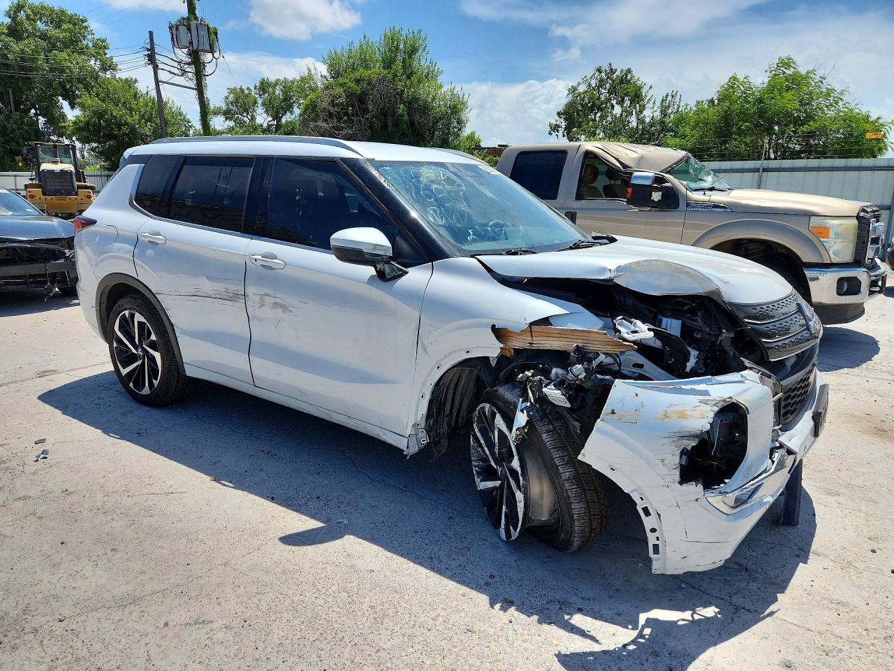 2023 MITSUBISHI OUTLANDER