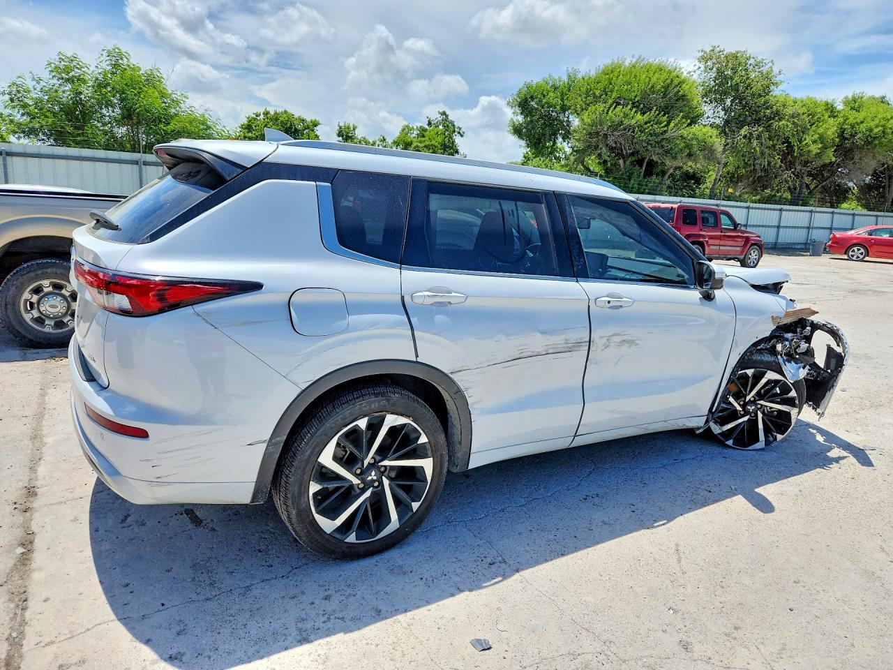 2023 MITSUBISHI OUTLANDER
