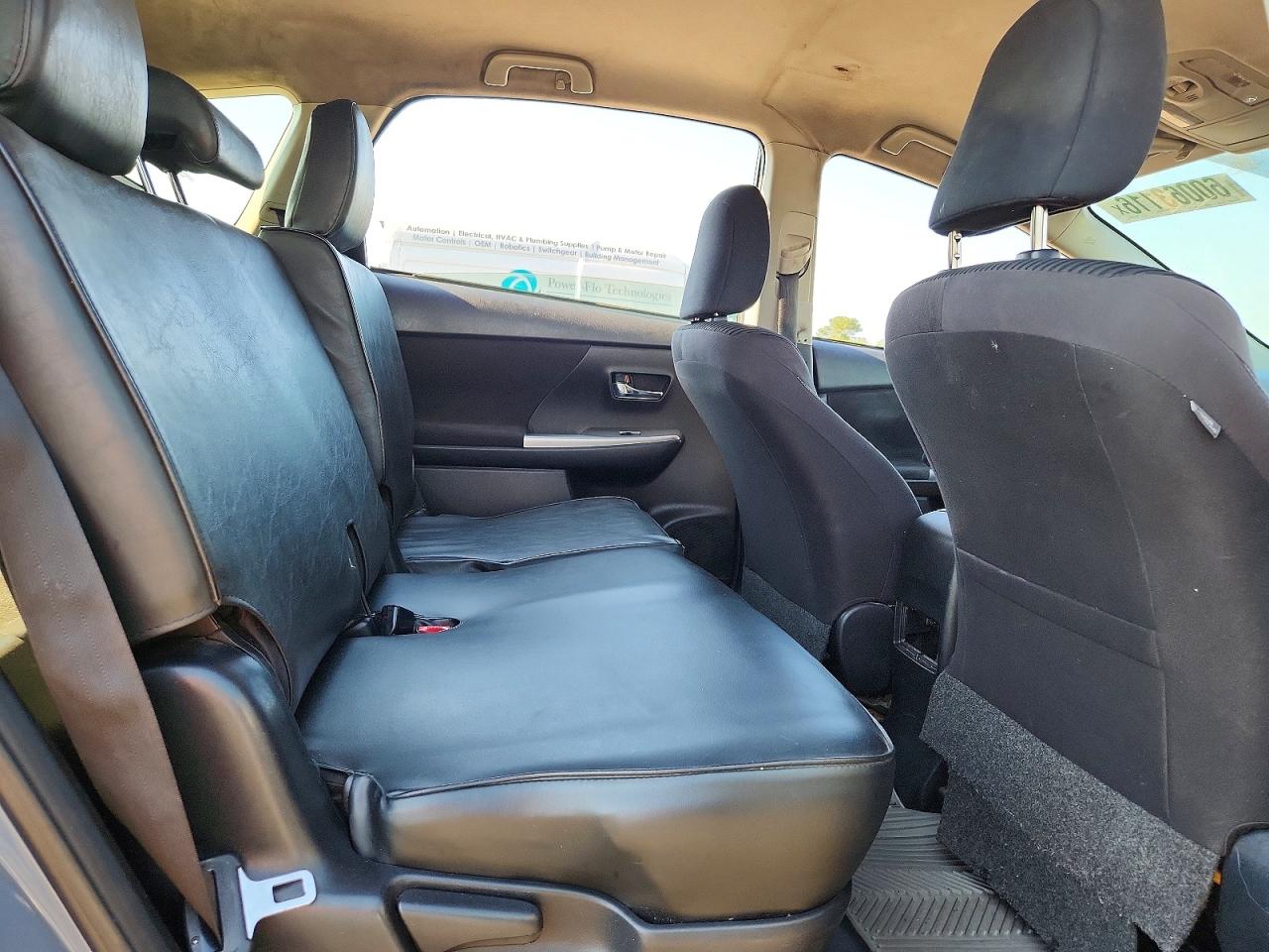 2015 TOYOTA PRIUS V TW