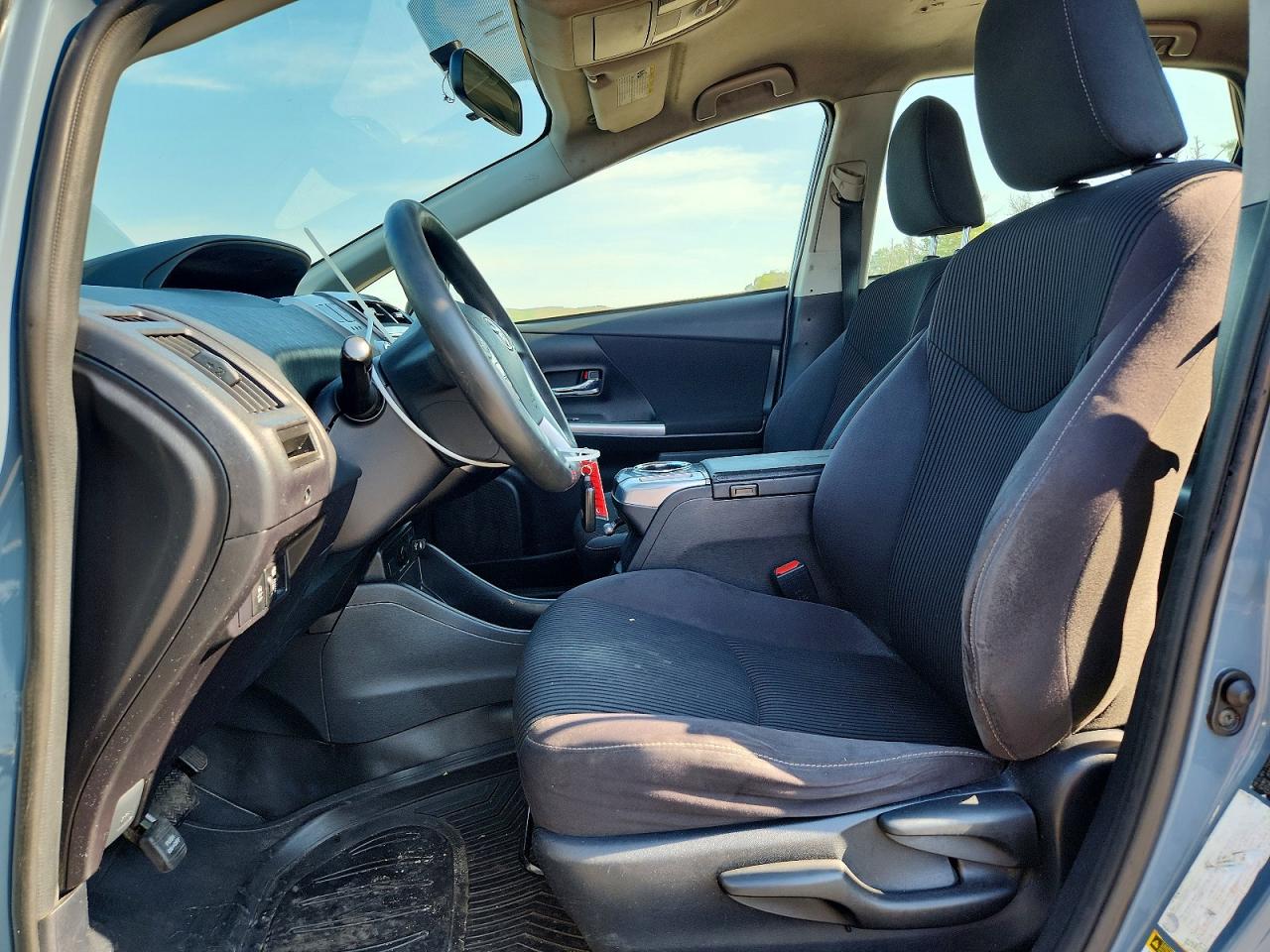 2015 TOYOTA PRIUS V TW