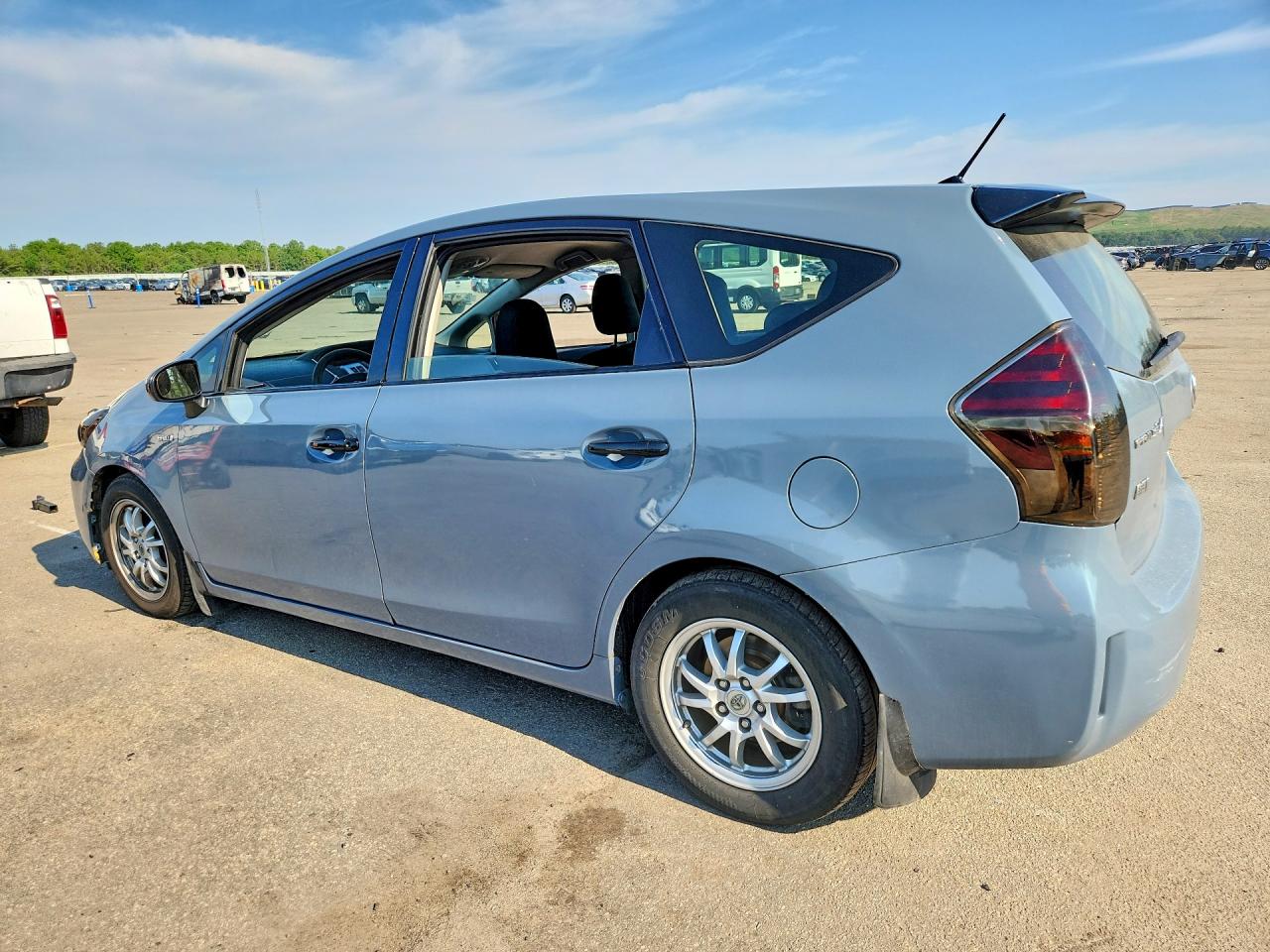 2015 TOYOTA PRIUS V TW