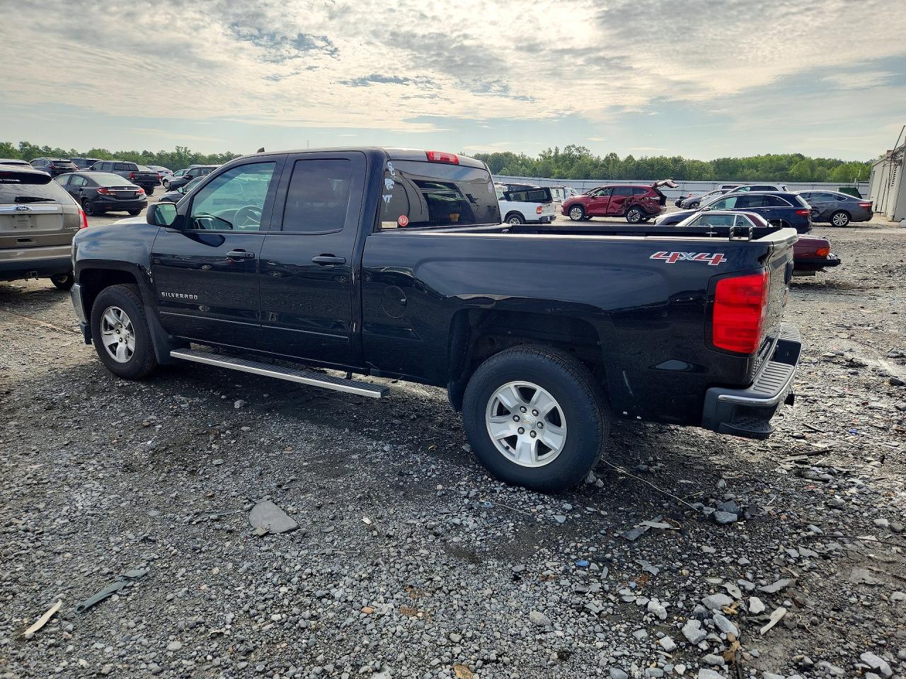 2017 CHEVROLET SILVERADO