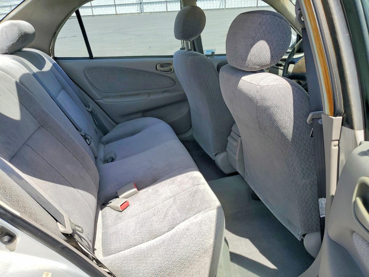 2002 TOYOTA COROLLA