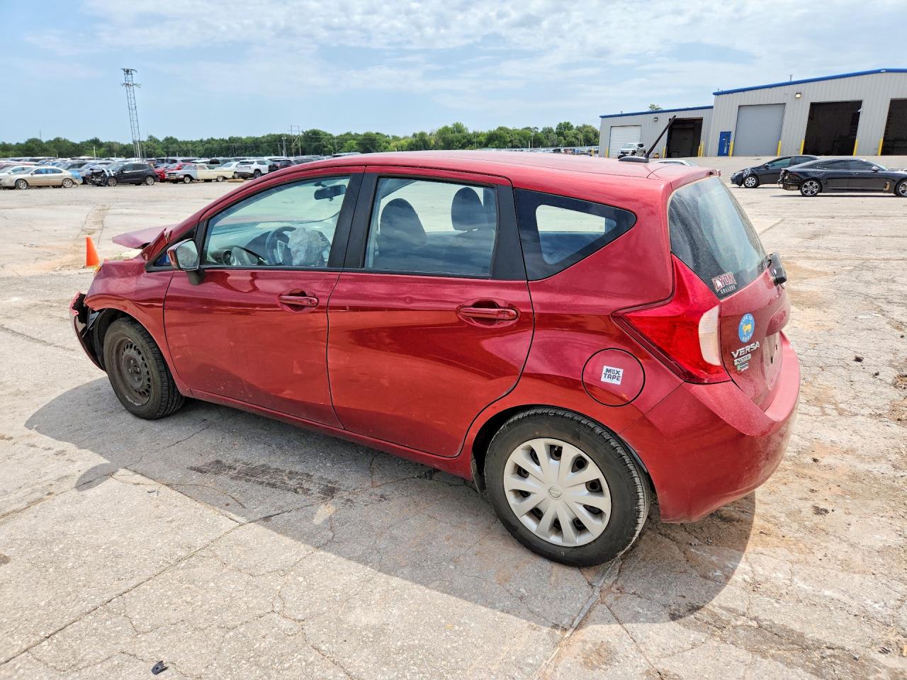 2016 NISSAN VERSA