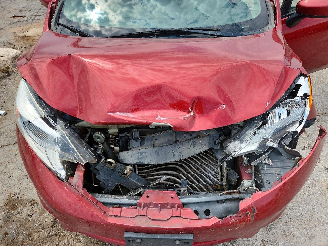 2016 NISSAN VERSA