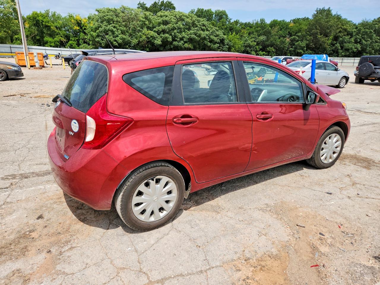 2016 NISSAN VERSA