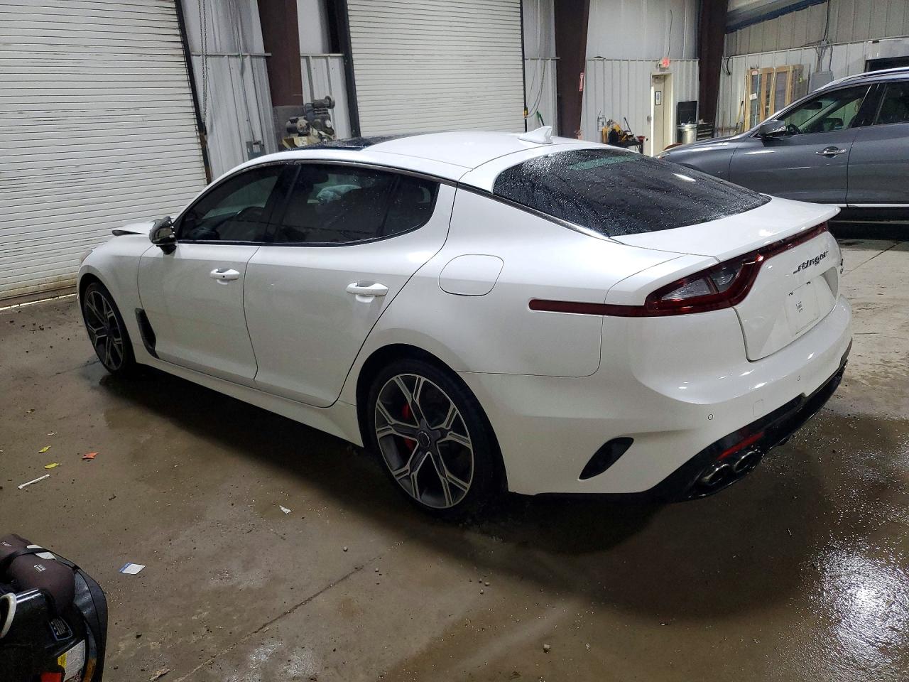 2020 KIA STINGER