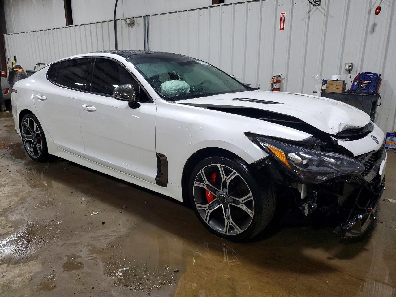 2020 KIA STINGER
