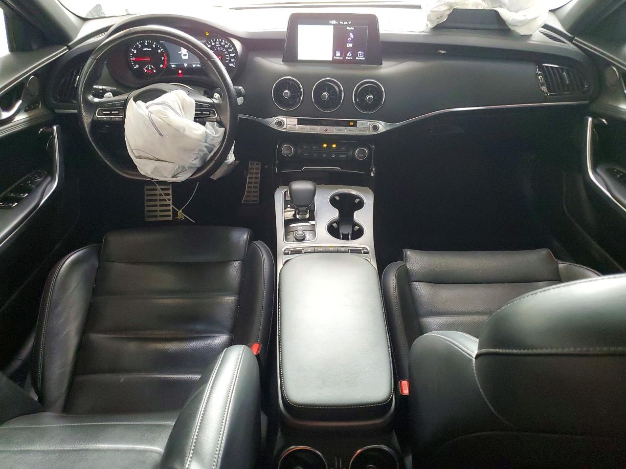 2020 KIA STINGER