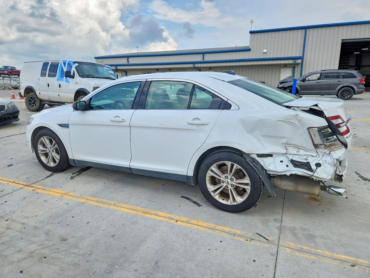 2015 FORD TAURUS