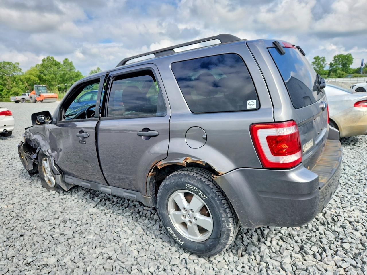 2010 FORD ESCAPE