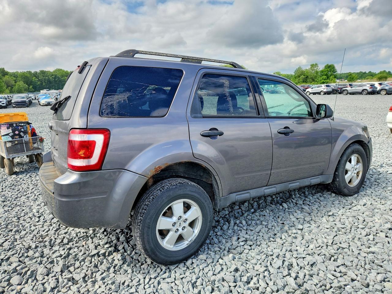 2010 FORD ESCAPE