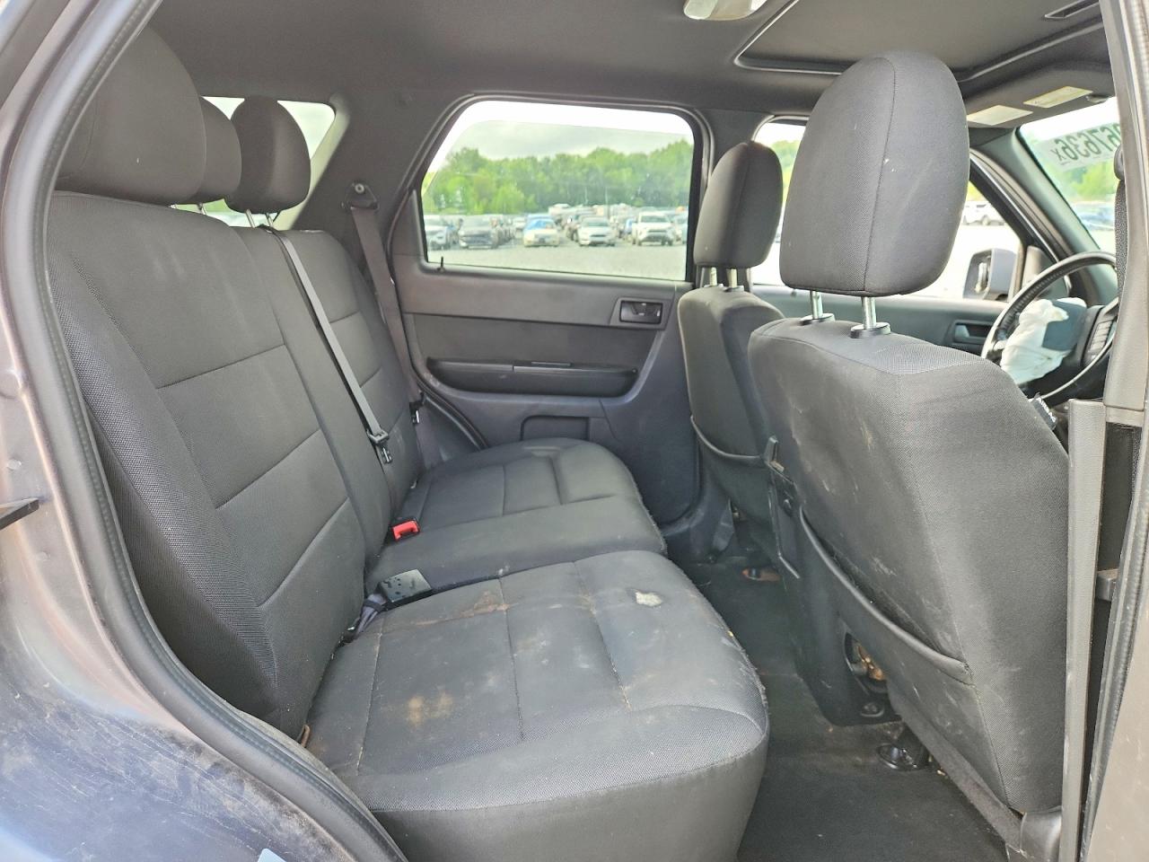 2010 FORD ESCAPE