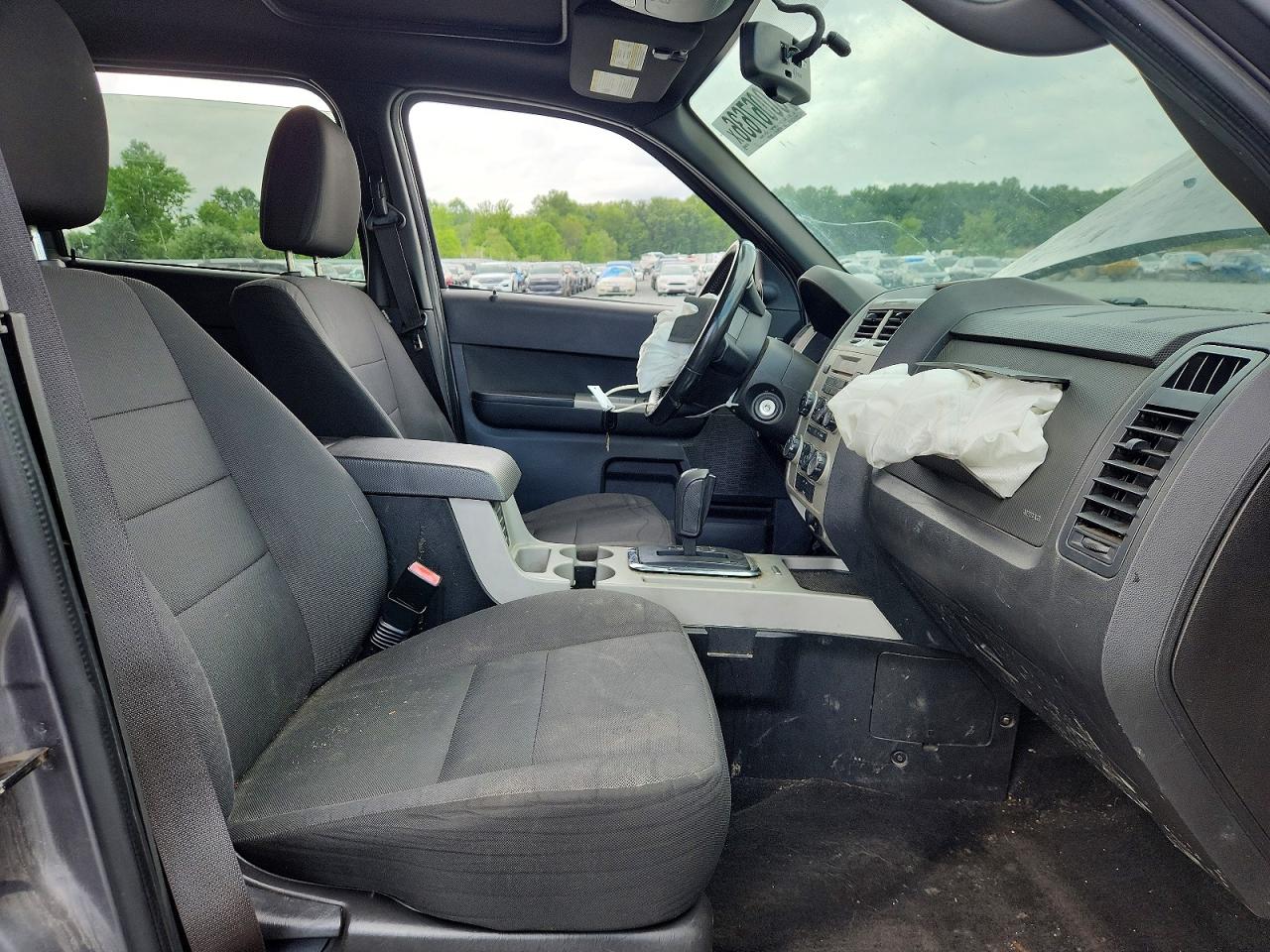 2010 FORD ESCAPE