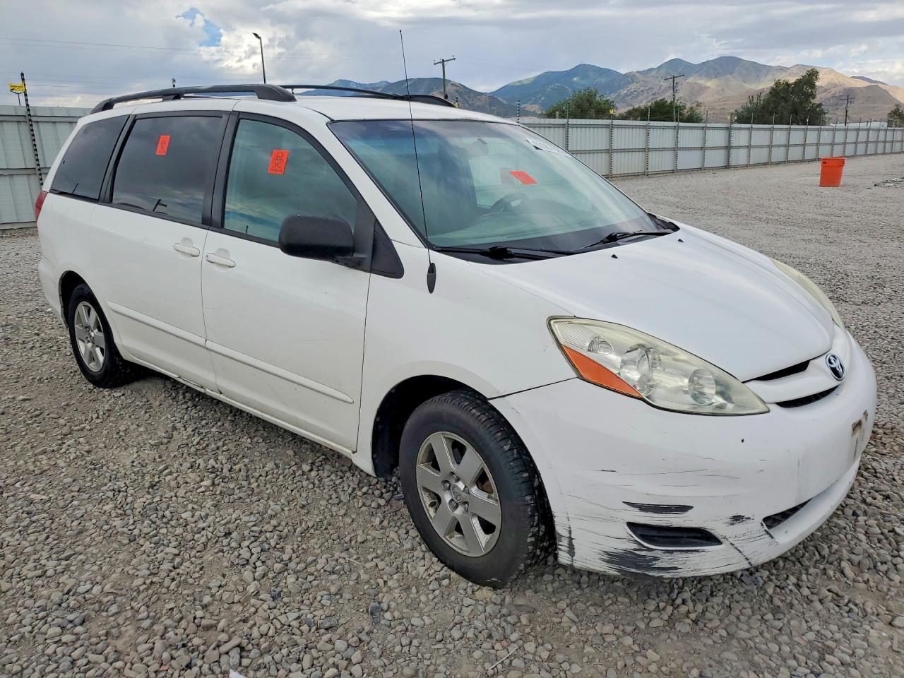 2006 TOYOTA SIENNA