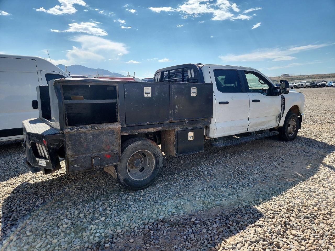 2023 FORD F350