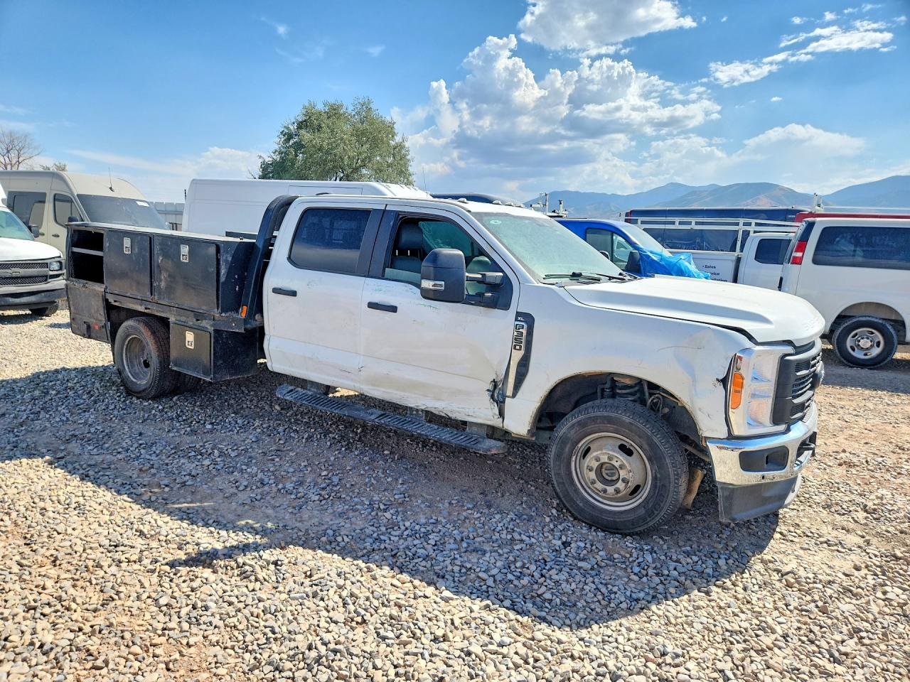 2023 FORD F350