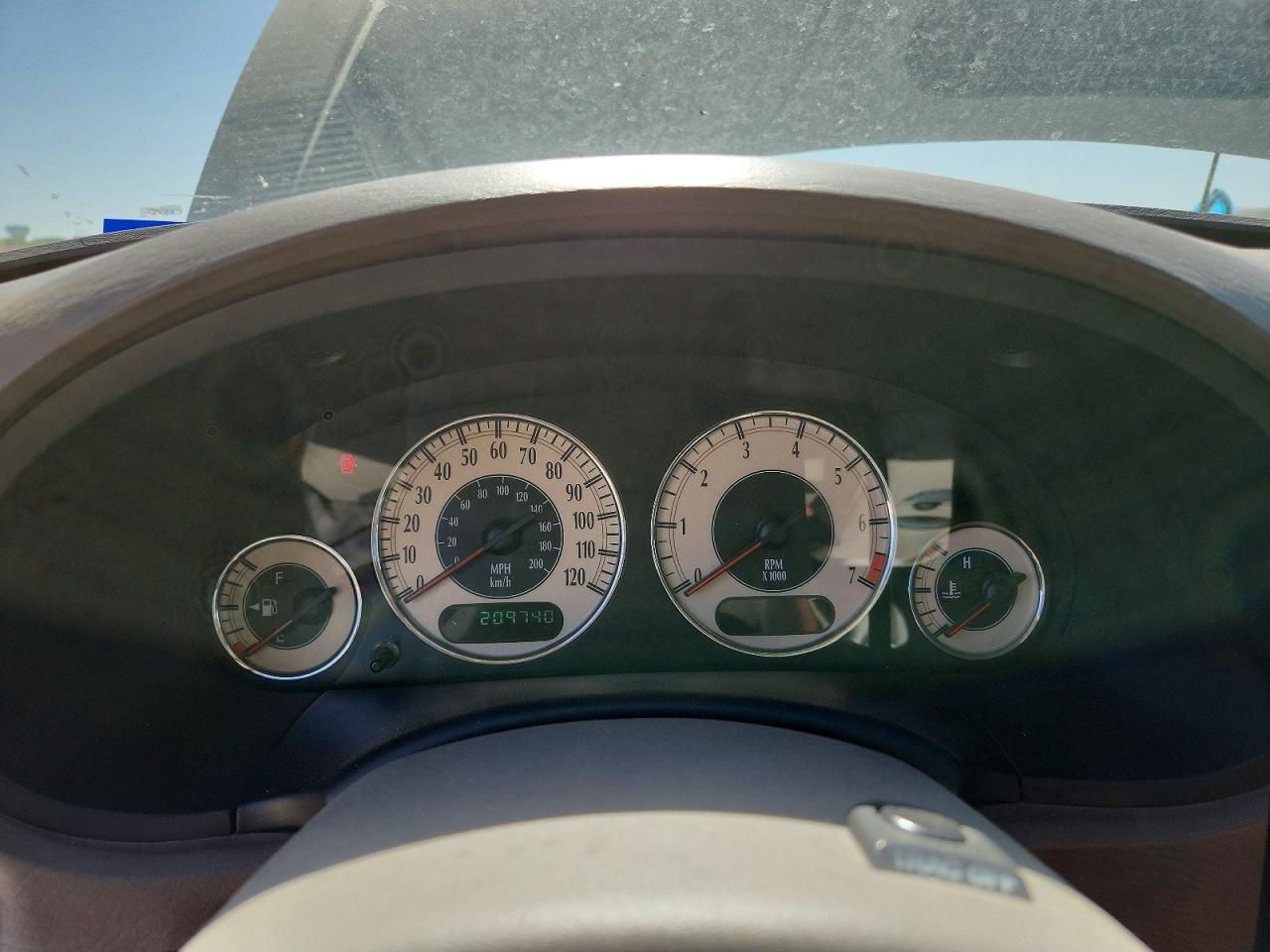 2001 CHRYSLER MINIVAN
