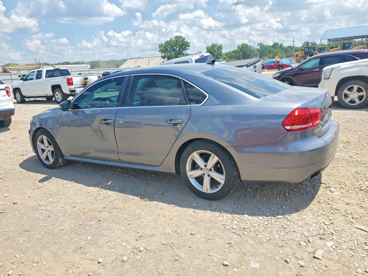 2015 VOLKSWAGEN PASSAT