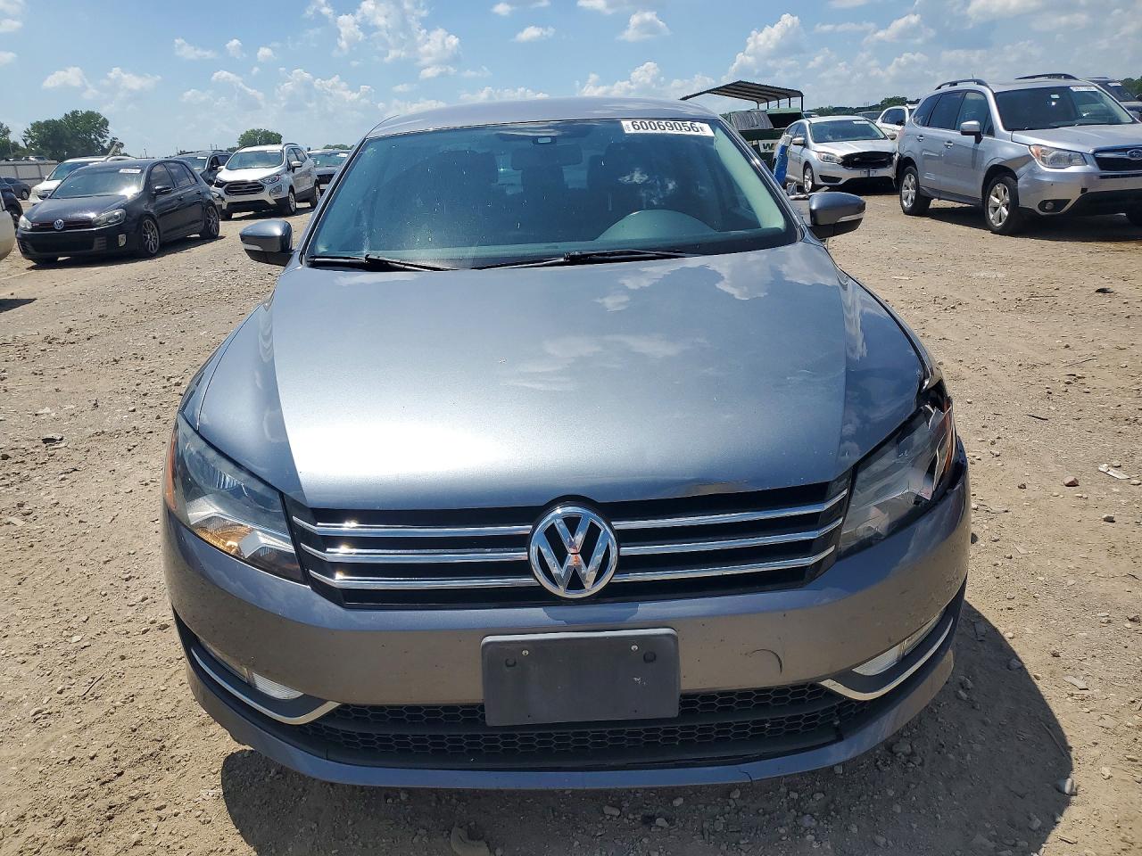 2015 VOLKSWAGEN PASSAT