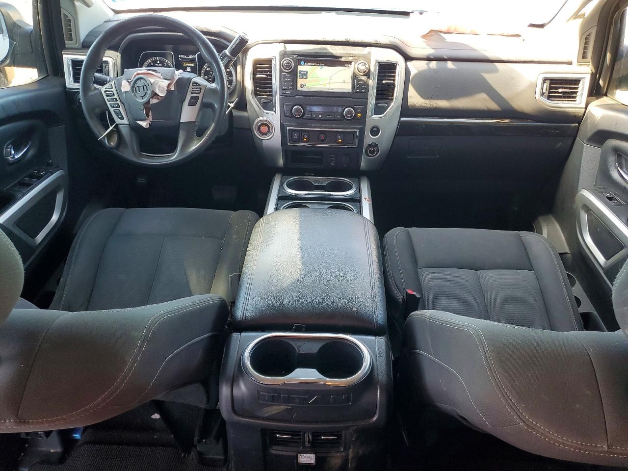 2017 NISSAN TITAN