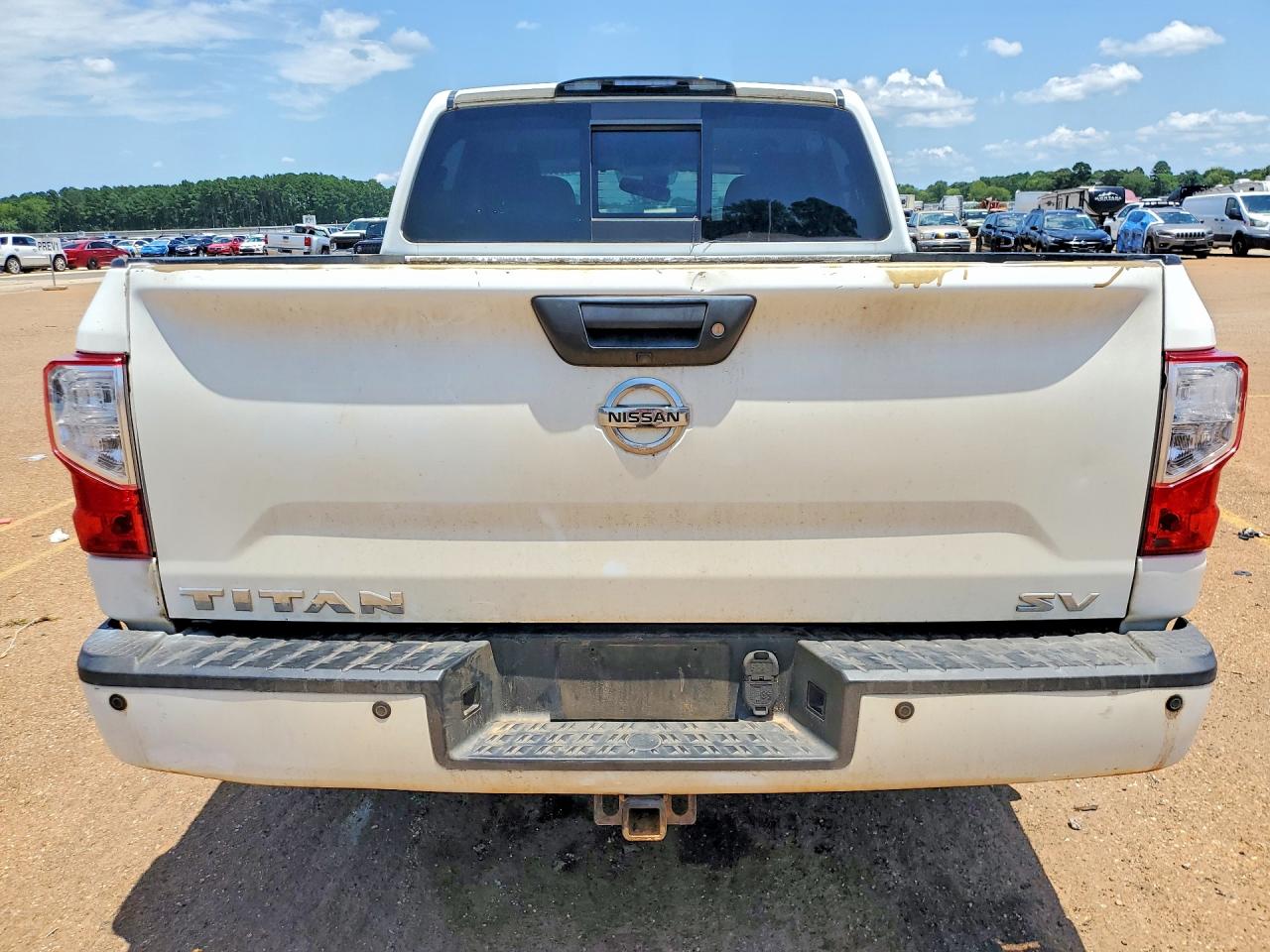 2017 NISSAN TITAN