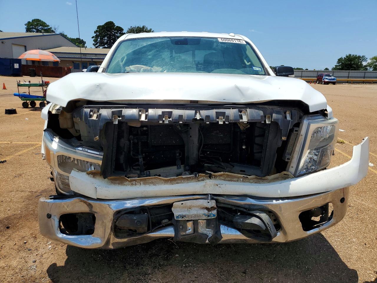 2017 NISSAN TITAN