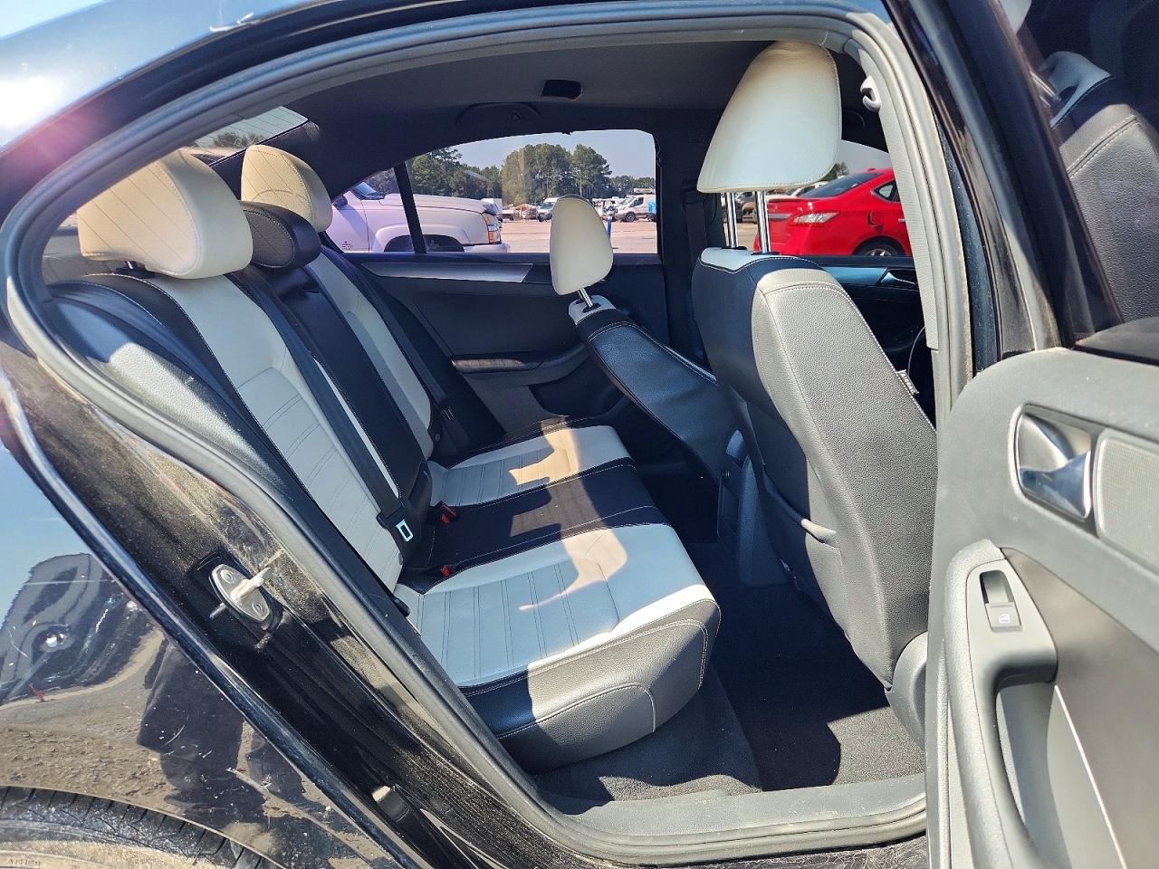 2016 VOLKSWAGEN JETTA