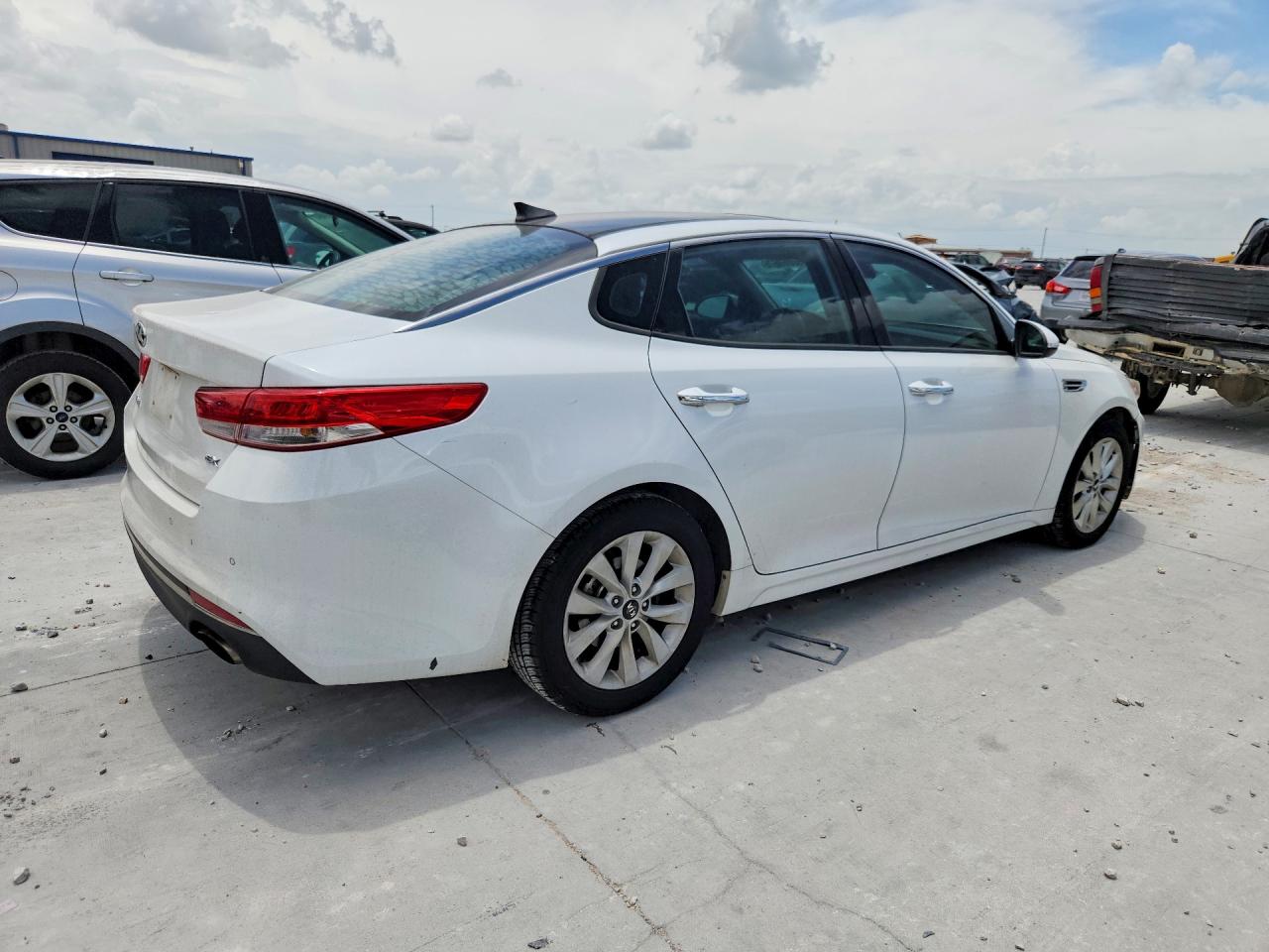 2017 KIA OPTIMA