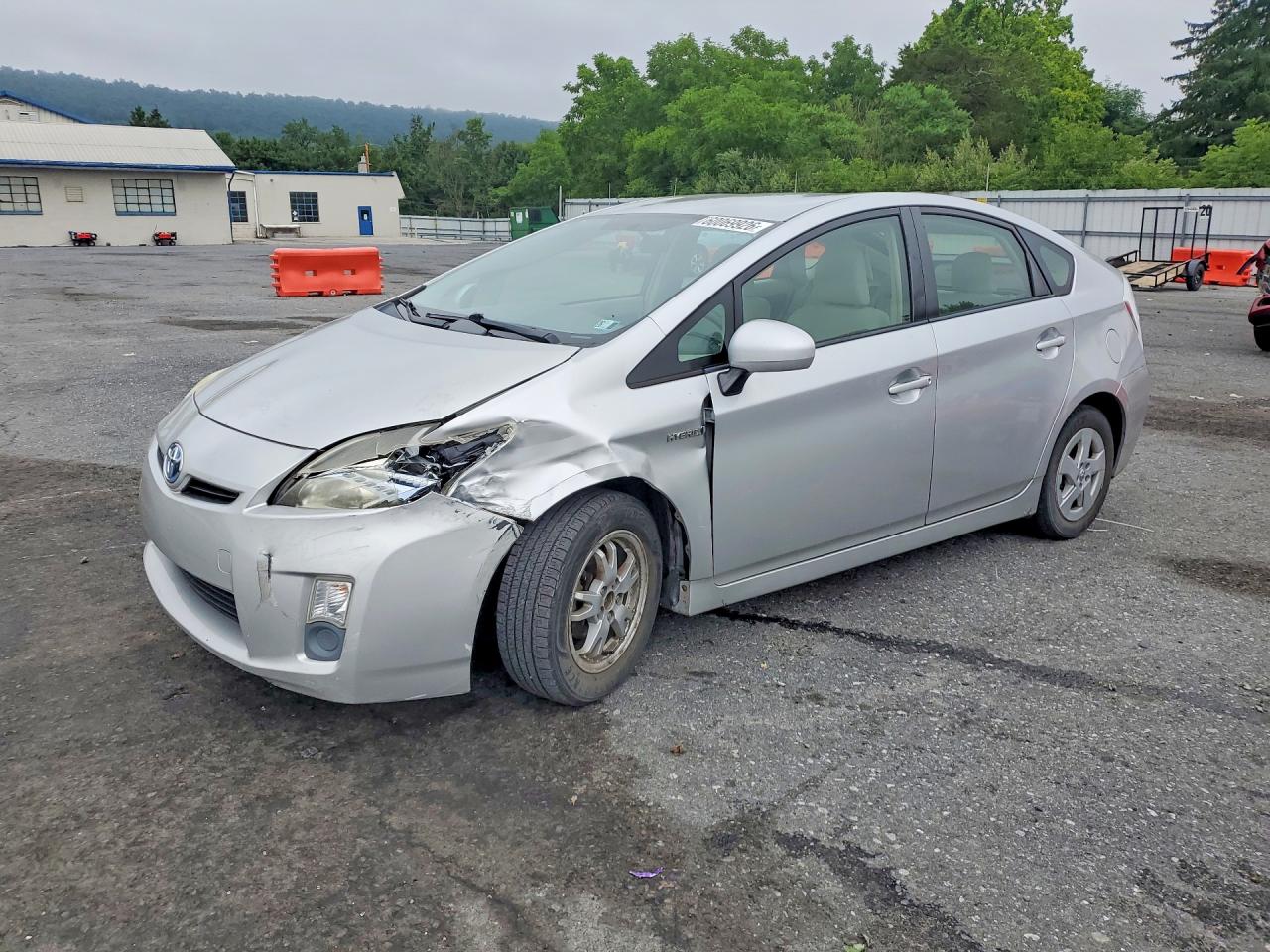 2011 TOYOTA PRIUS