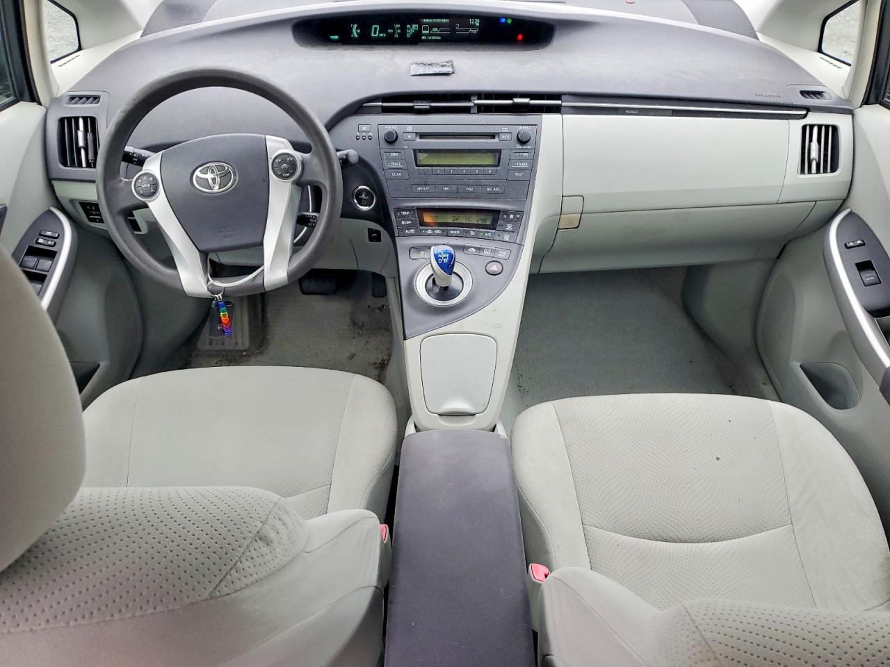 2011 TOYOTA PRIUS