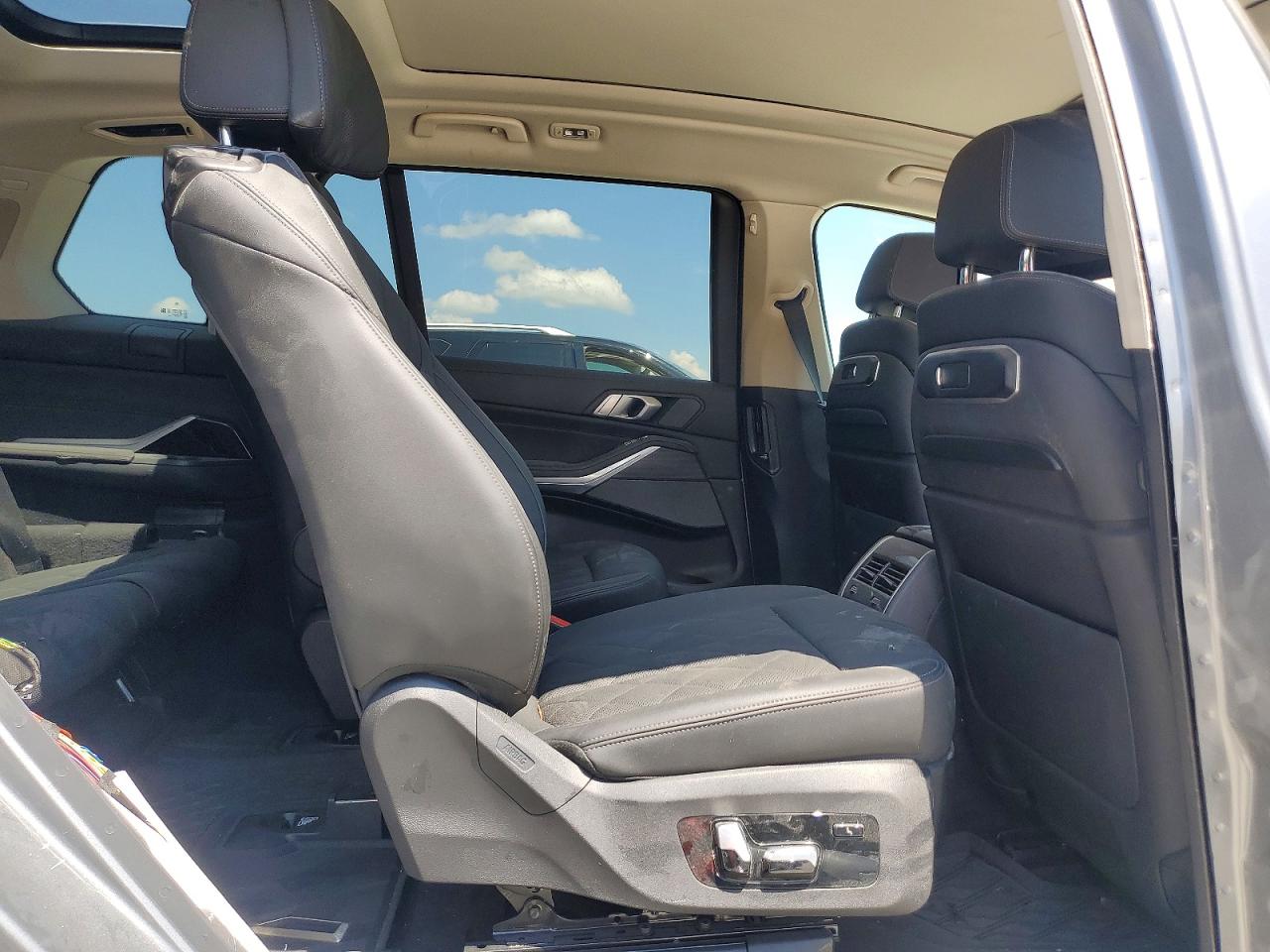 2024 BMW X7