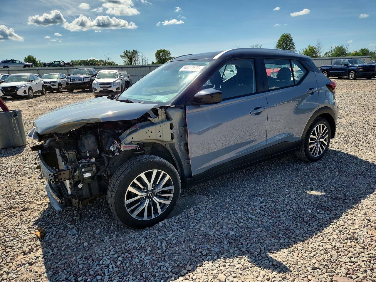 2022 NISSAN KICKS