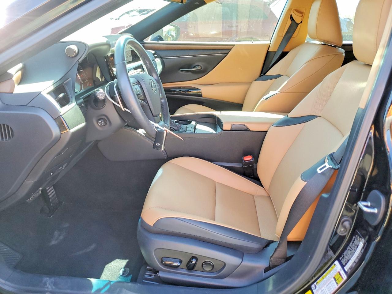 2025 LEXUS ES350