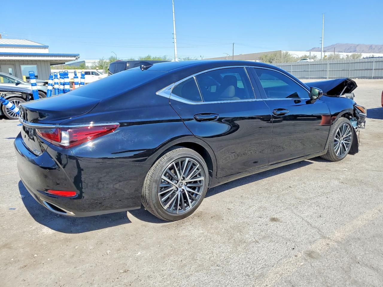 2025 LEXUS ES350