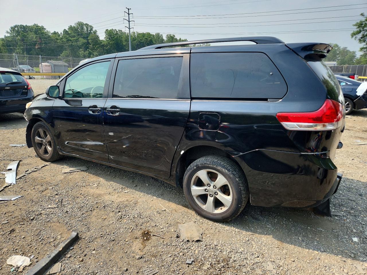 2014 TOYOTA SIENNA