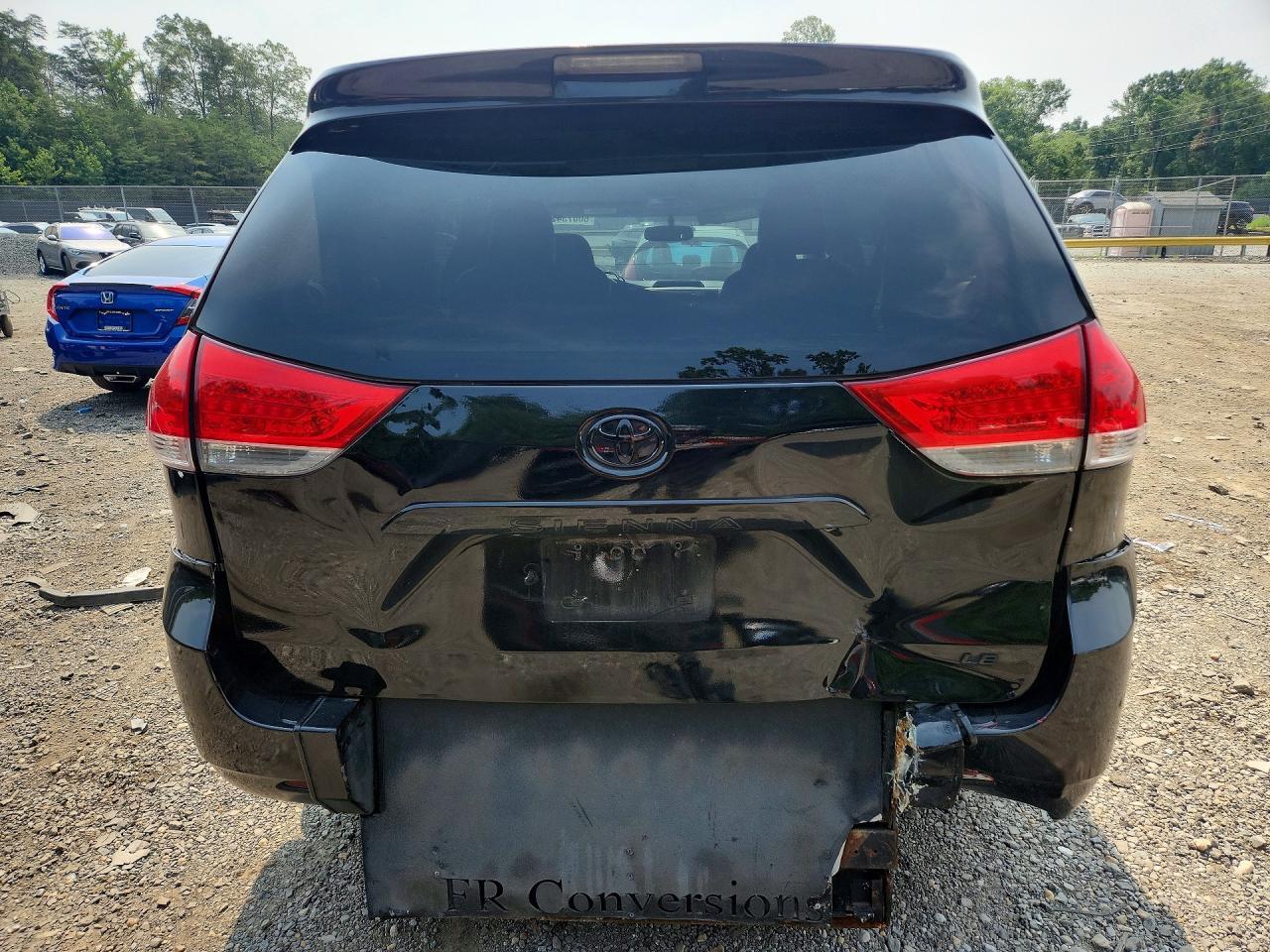 2014 TOYOTA SIENNA