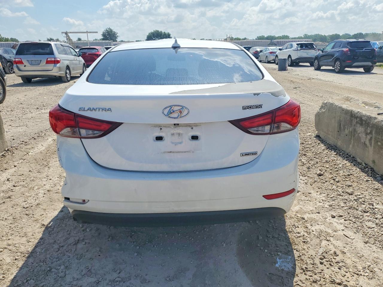 2015 HYUNDAI ELANTRA