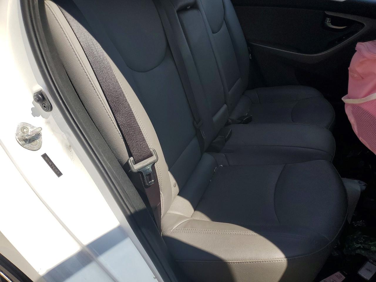 2015 HYUNDAI ELANTRA
