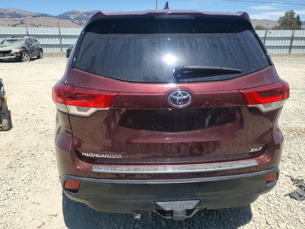 2018 TOYOTA HIGHLANDER