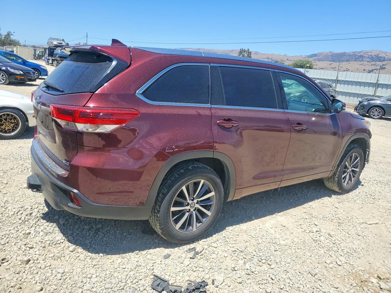 2018 TOYOTA HIGHLANDER