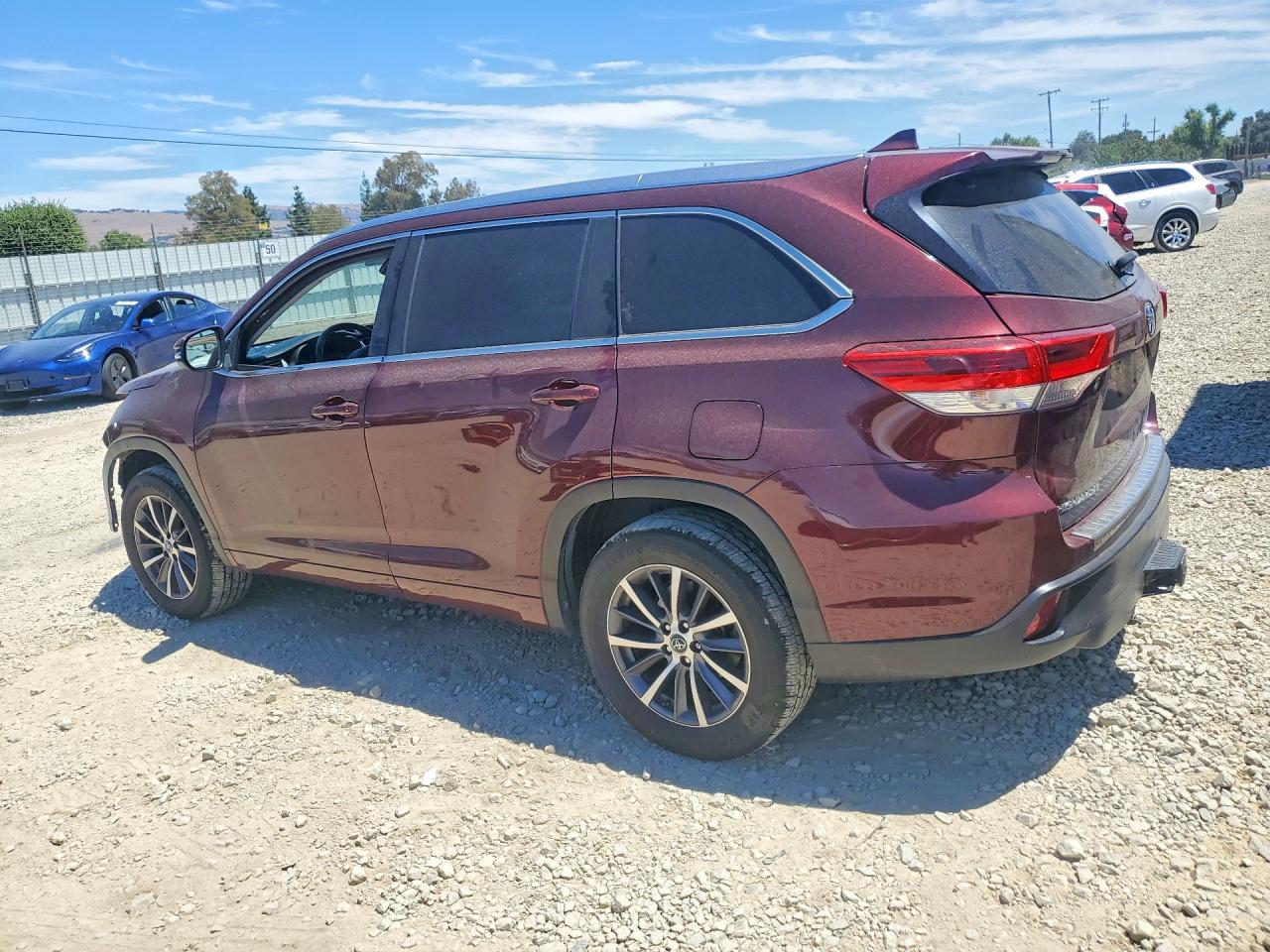 2018 TOYOTA HIGHLANDER