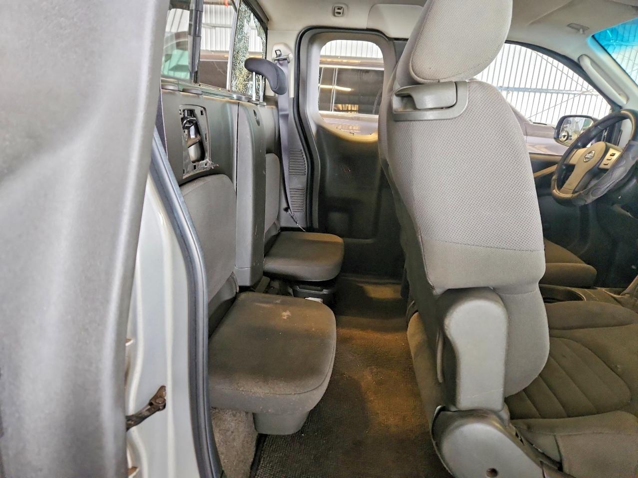 2005 NISSAN FRONTIER